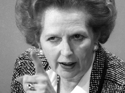 03 Ocak 1988 Thatcher20. yüzyılda Birleşik Krallık'ın en uzun süre görevde kalan başbakanı ünvanını aldı